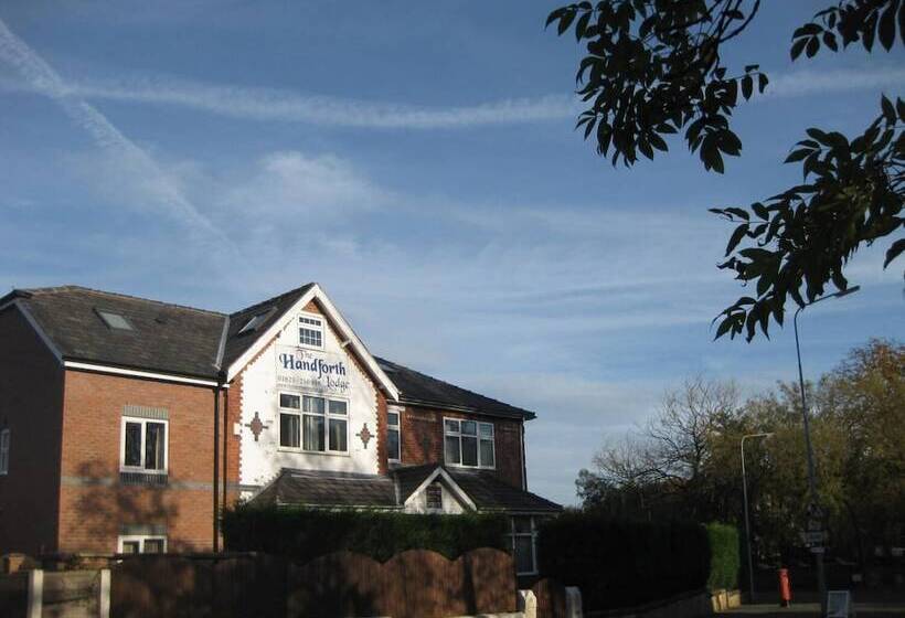 فندق The Handforth Lodge