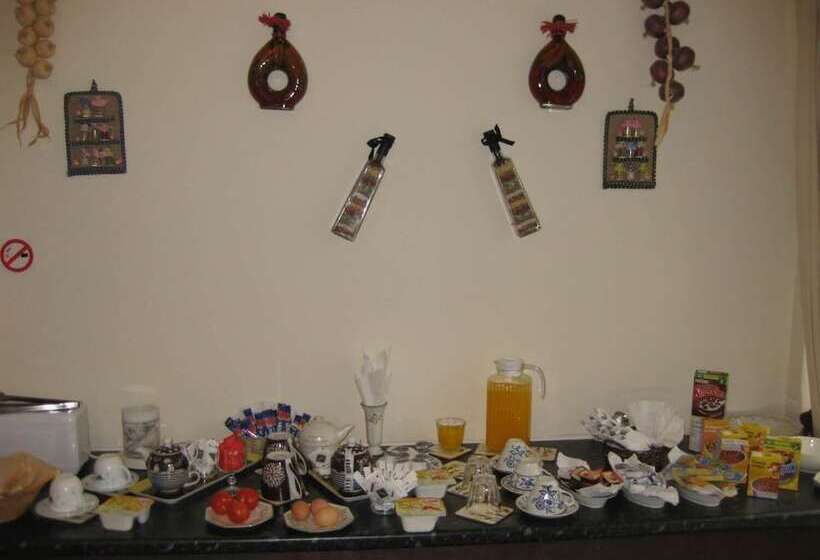 فندق The Handforth Lodge