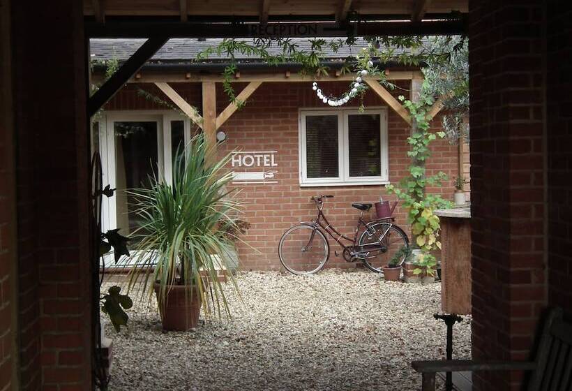 בית מלון כפרי The Kingsley At Eversley