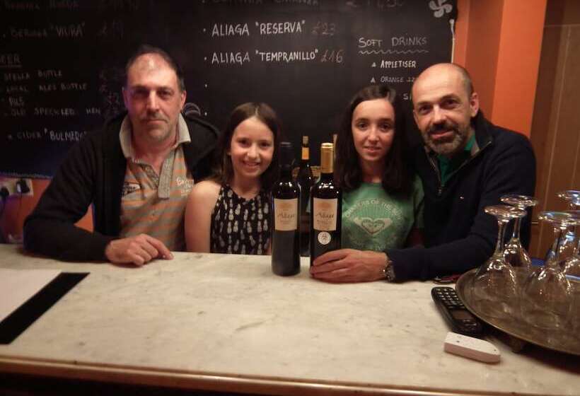 בית מלון כפרי The Kingsley At Eversley