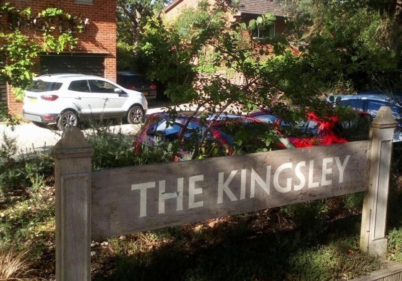 בית מלון כפרי The Kingsley At Eversley