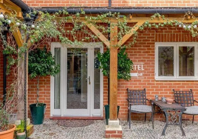 Hotel The Kingsley At Eversley