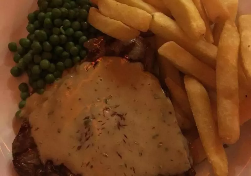 Hotel The Kingsley At Eversley