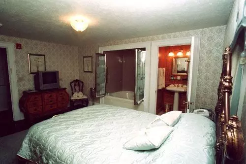 Julia's Bed & Breakfast