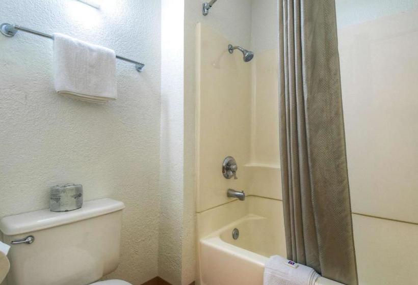 Motel 6 Los Angeles Baldwin Park