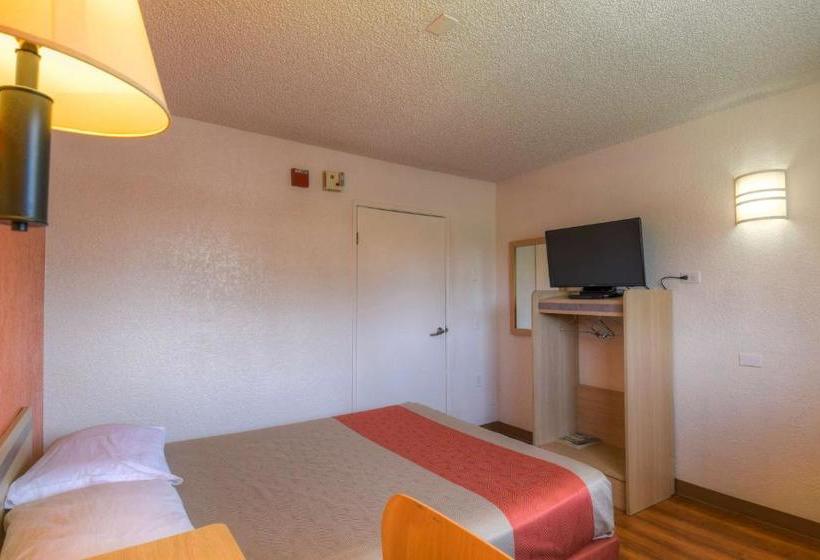 Motel 6 Los Angeles Baldwin Park