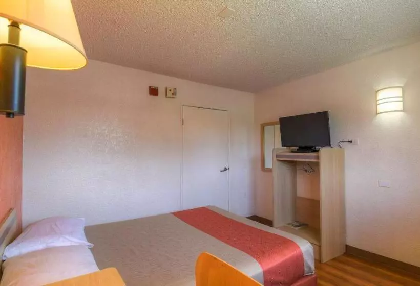 Motel 6 Los Angeles Baldwin Park