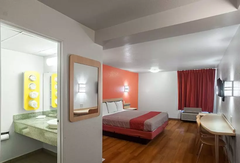 Motel 6oklahoma City, Ok  South