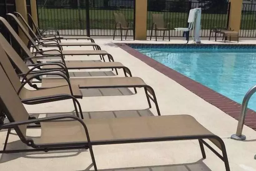 מוטל Executive Inn