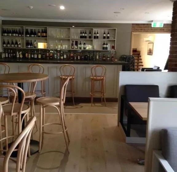 汽车旅馆 Francis Phillip Motor Inn And The Lodge