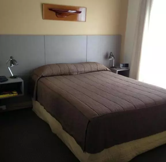 汽车旅馆 Francis Phillip Motor Inn And The Lodge