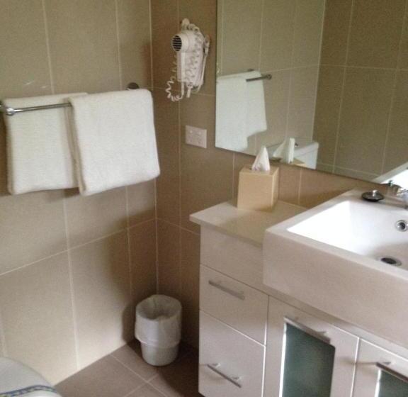 Motel Francis Phillip Motor Inn And The Lodge