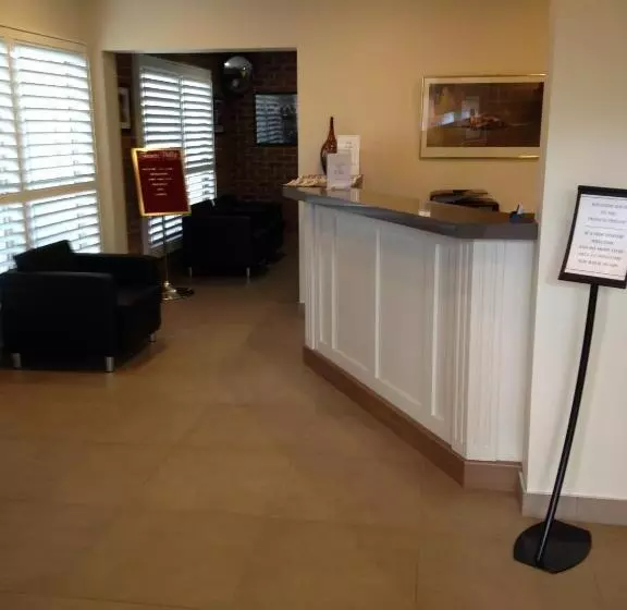 汽车旅馆 Francis Phillip Motor Inn And The Lodge