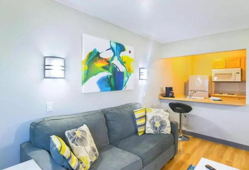 מוטל Studio Z, Ascend Hotel Collection