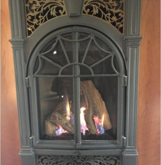 Raindrops On Roses Bed & Breakfast