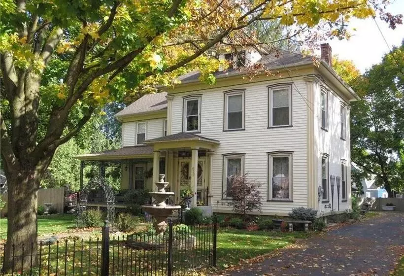 Raindrops On Roses Bed & Breakfast