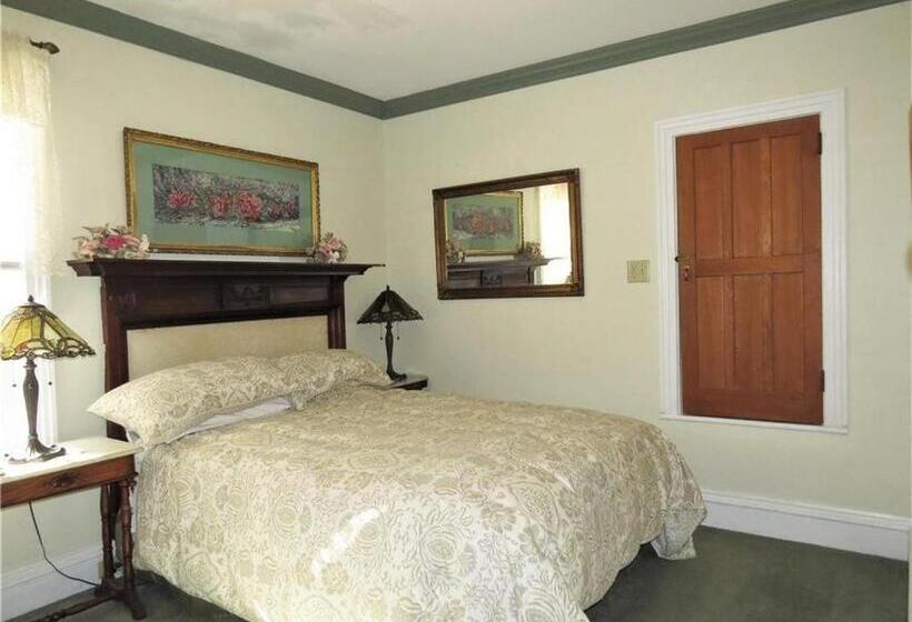 Raindrops On Roses Bed & Breakfast