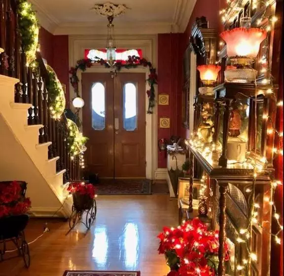 Raindrops On Roses Bed & Breakfast