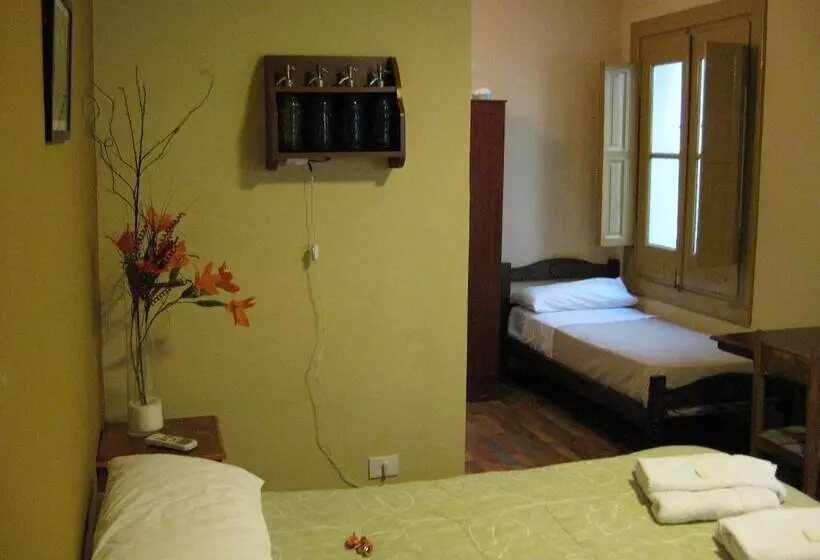 Sabatico Travelers Hostel & Guesthouse