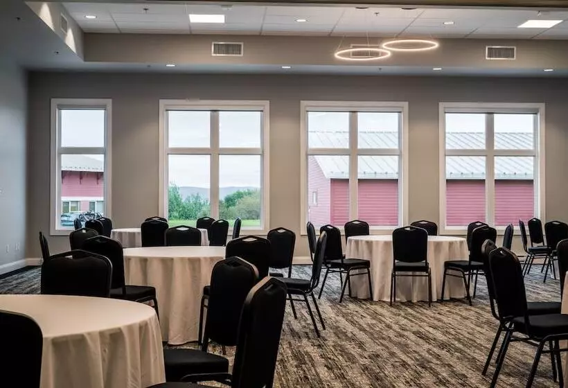 ホテル Amsterdam Inn & Suites