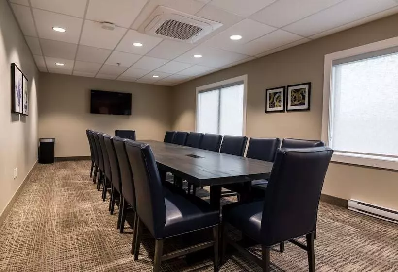 ホテル Amsterdam Inn & Suites