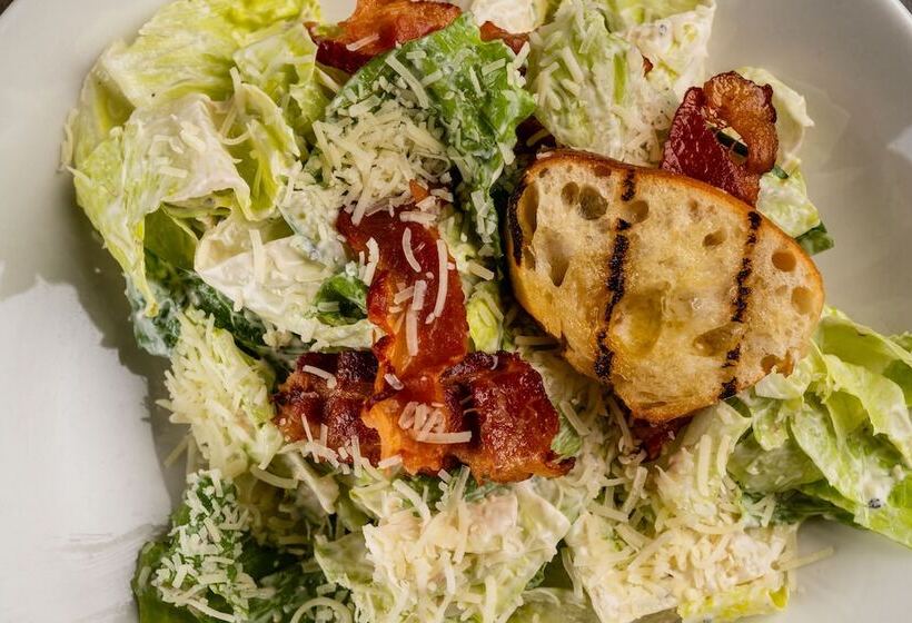 בית מלון כפרי Amsterdam Inn & Suites