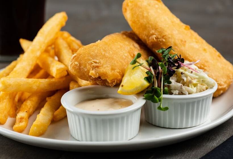 בית מלון כפרי Amsterdam Inn & Suites