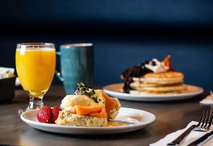 ホテル Amsterdam Inn & Suites