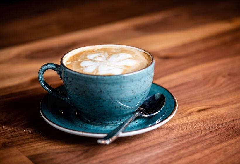 בית מלון כפרי Amsterdam Inn & Suites