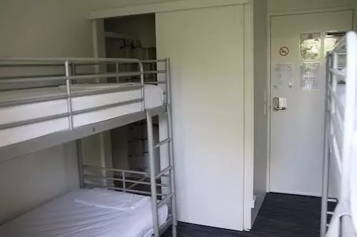 Gold Coast Backpackers   Hostel