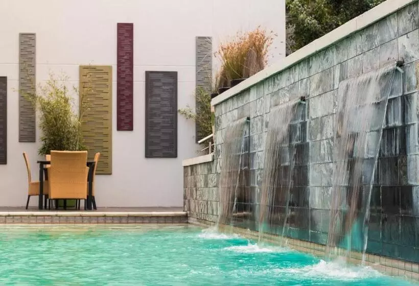 City Lodge Hotel At Or Tambo International Airport