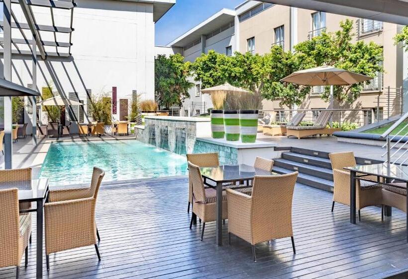 City Lodge Hotel At Or Tambo International Airport