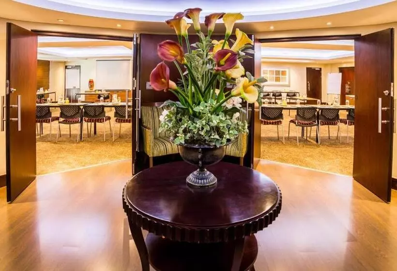 City Lodge Hotel At Or Tambo International Airport