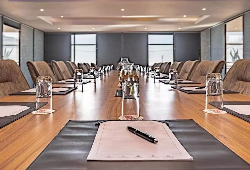 City Lodge Hotel At Or Tambo International Airport