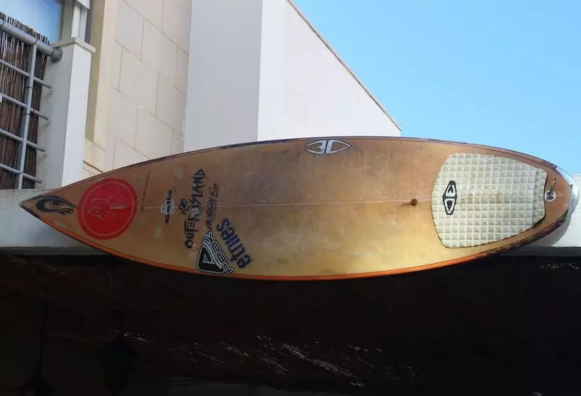 Ericeira Chill Hill Hostel & Private Rooms