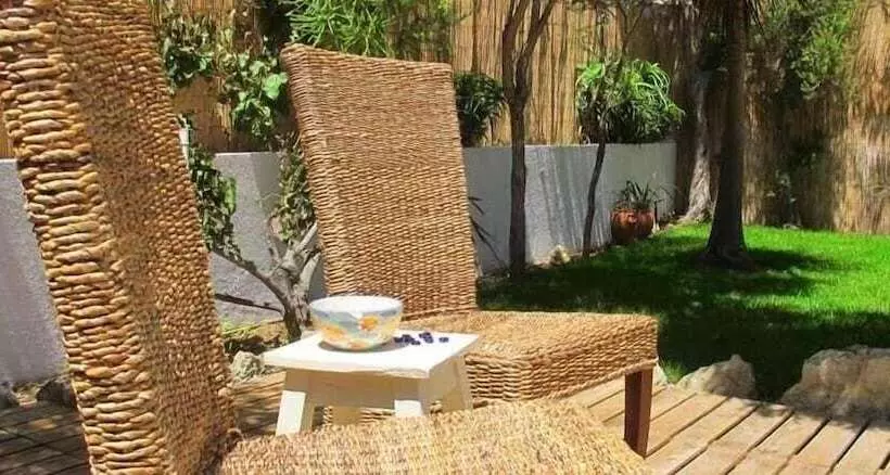 Ericeira Chill Hill Hostel & Private Rooms