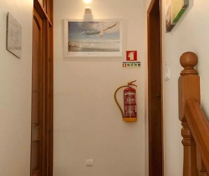 Ericeira Chill Hill Hostel & Private Rooms