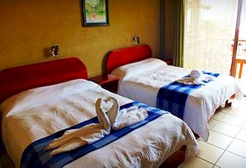 Отель Arenal Bromelias