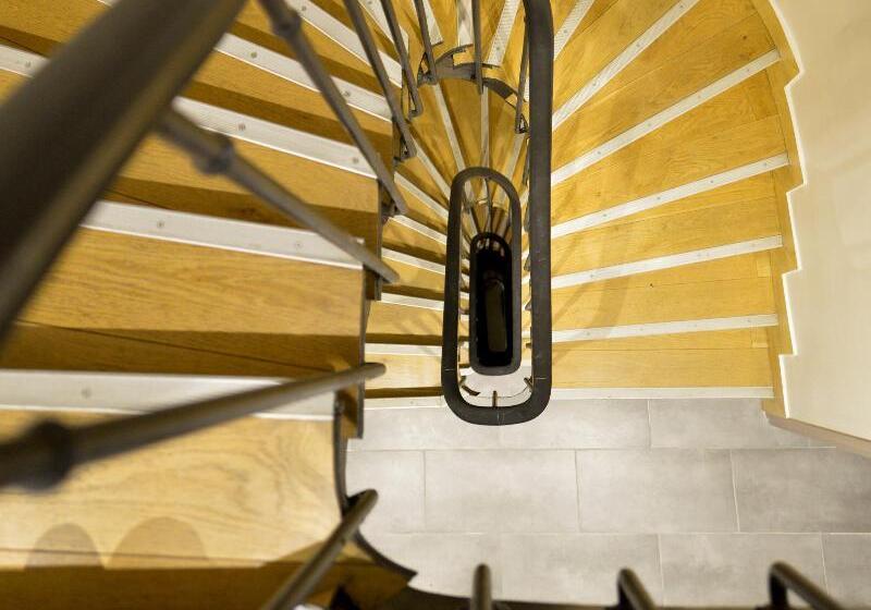 هتل Du Quai De Seine