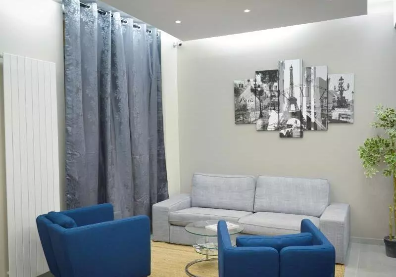 Отель Du Quai De Seine