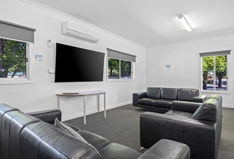 בית מלון כפרי Eureka Stockade Holiday Park