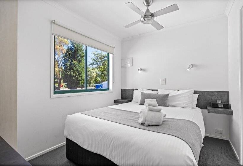 בית מלון כפרי Eureka Stockade Holiday Park