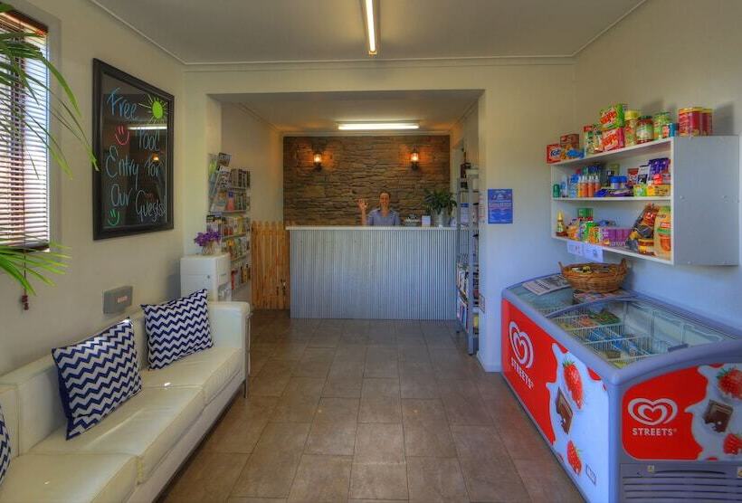 בית מלון כפרי Eureka Stockade Holiday Park