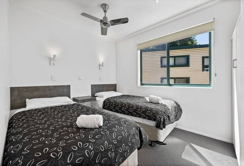 בית מלון כפרי Eureka Stockade Holiday Park