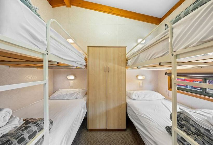 בית מלון כפרי Eureka Stockade Holiday Park