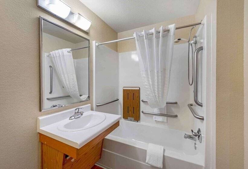 בית מלון כפרי Extended Stay America Select Suites Cincinnati Florence Airport