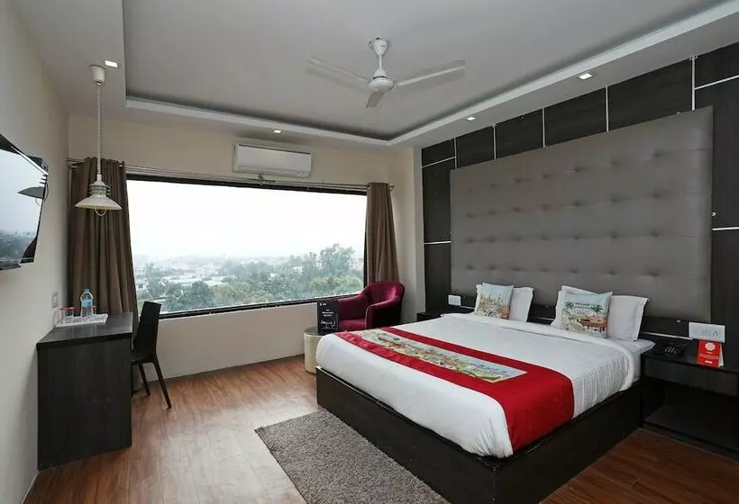 فندق Grand Harshal