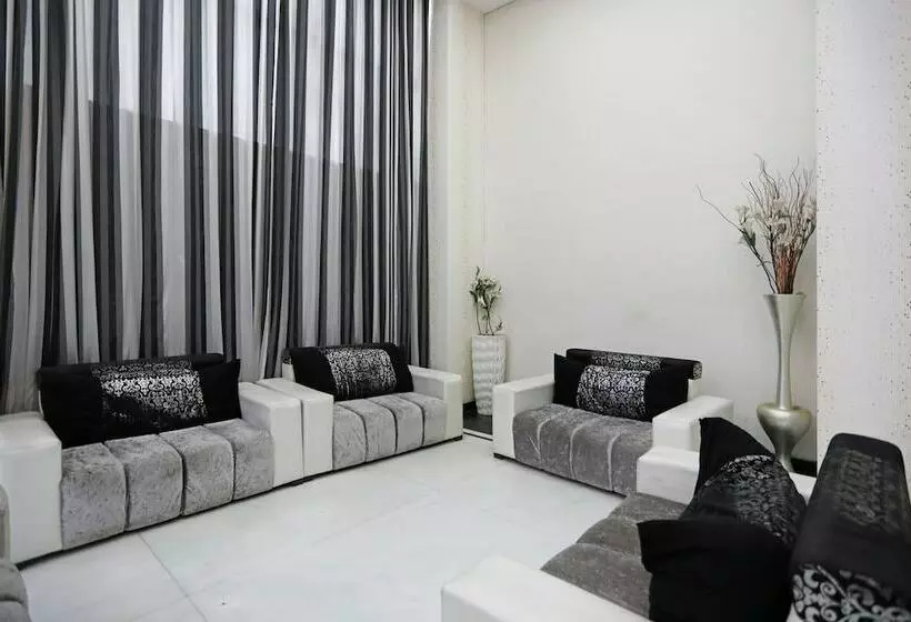 فندق Grand Harshal