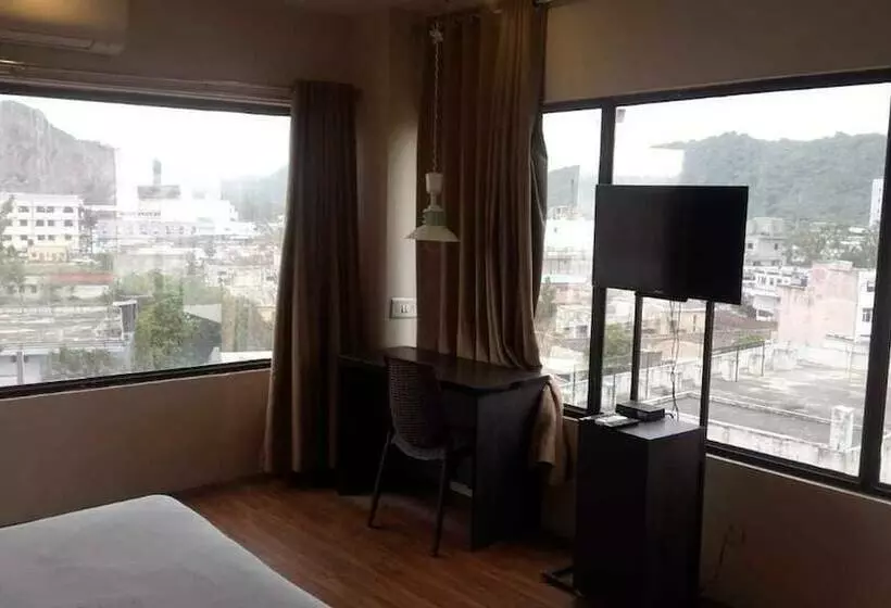 فندق Grand Harshal