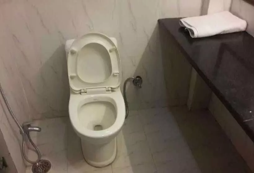 فندق Grand Harshal